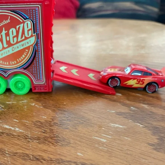 Disney Pixar Cars Glow Racers Transforming Mack + Mini Racers Hauler Truck - Picture 6 of 16